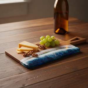 Planche à découper en bois Ocean Paddle - Non toxique et facile à nettoyer - Product Image 1