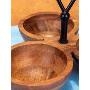 Bol à collation rustique en bois à 3 compartiments avec poignée en métal noir, plateau de service durable en acacia pour noix, sauces et traiteur de luxe - Product Image 4