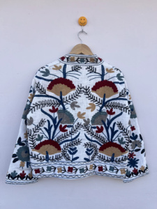 Chaqueta Bomber Acolchada de Algodón con Estampado Artesanal para Unisex, Elegante Cuello Mao, Mangas Largas, Cierre de Cremallera - Product Image 2