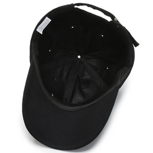Gorra de Béisbol Deportiva Blanca con Diseño de 6 Paneles, Visera Curva, Sin Estructura, con Logotipo Bordado - Product Image 6