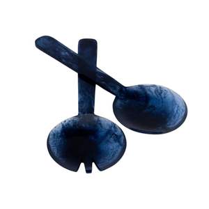 Service à salade en résine fait main, finition bleue, tendance, durable, léger, écologique, passe au lave-vaisselle, vaisselle de cuisine pour la maison - Product Image 1