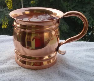 แก้วมูเล่ทองแดงทนทานพร้อมหูจับแบบคลาสสิก เหมาะสำหรับเบียร์ ค็อกเทล และเครื่องดื่มเย็นๆ เหมาะสำหรับคนรักเบียร์ - Product Image 4