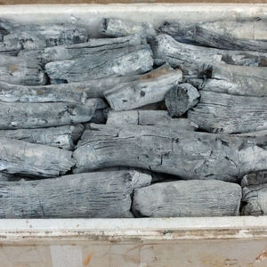 Carbón Vegetal de Madera Dura Mixta Premium para Distribución al por Mayor - Product Image 1
