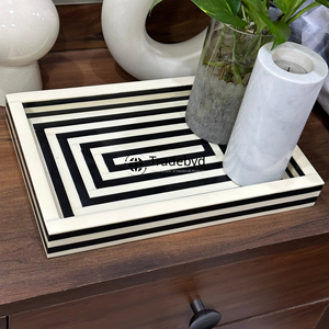 Plateau de service de luxe fait main en os incrusté, élégant décor de table basse, accessoires de service haut de gamme pour la maison et l'hôtel par Tradebyd - Product Image 1