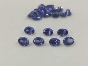 Piedra de Tanzanita Natural Azul Violeta de 8x6mm, Corte Ovalado Elegante para Diseño de Joyería, de Proveedor Indio - Product Image 4