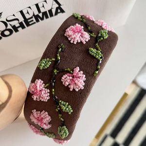 Serre-tête tendance brodé de perles pour filles, idéal pour le quotidien et les soirées - Product Image 1