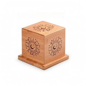 เตาเผากำยานไม้ทำมือ FAIZA CRAFT ลายพระจันทร์และดวงดาว เป็นมิตรกับสิ่งแวดล้อม สำหรับกำยานอินเดีย บาคูร์ และอโรมาเธอราพี - Product Image 4
