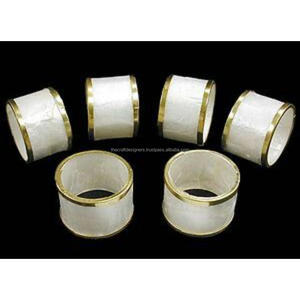 Ronds de serviette de luxe en laiton et nacre, conformes aux normes alimentaires, dernier design, ensembles cadeaux, décoration de Noël - Product Image 1