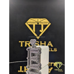 Pendentif cœur personnalisé avec initiale « E » serti de diamants Moissanite VVS, en argent sterling 925, style hip-hop, par Trisha Jewels - Product Image 4
