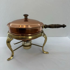 Recipiente tradicional de cobre para buffet con tapa de cobre y marco de metal para restaurantes, hoteles, bodas y catering. - Product Image 1