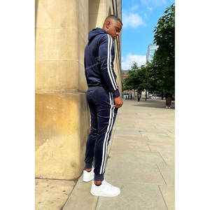 Ensemble de survêtement unisexe personnalisé avec logo, taille plus, respirant, en velours, style vintage, avec sweat à capuche zippé et pantalon de jogging en polaire unie - Product Image 4