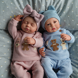 ตุ๊กตาเด็กเกิดใหม่ Babeside ขนาด 20 นิ้ว รุ่น <span class=keywords><strong>Loulou</strong></span> & Carina แบบคู่ ตัวตุ๊กตาทำจากไวนิลและผ้า  สมจริง  ไม่ระบุเพศ  ขายส่ง - Product Image 1