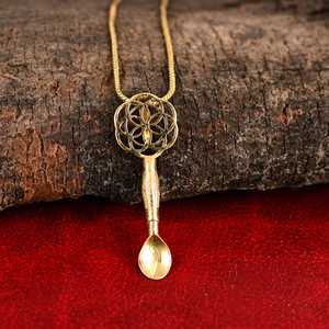 Pendentif cuillère plaqué or, collier vintage en alliage, bijoux de mode unisexe, thème alimentaire - Product Image 1