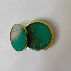 Sous-verres ronds en résine avec accents de feuille d'or et support, faits à la main, écologiques, ensemble de décoration de table pour la maison - Product Image 3