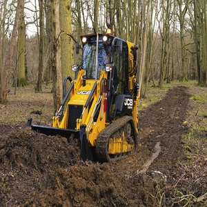 Chargeuse compacte JCB 1CXT durable avec moteur 50HP 60KW et pompe hydraulique pour les opérations agricoles et de construction intensives - Product Image 6