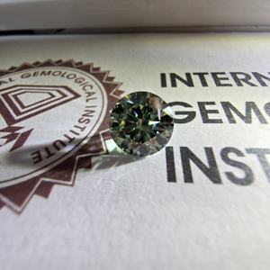Diamante cultivado en laboratorio, verde intenso, corte brillante redondo, 2.3 quilates, certificado por IGI, VS2, suelto, para la elaboración de joyas. - Product Image 3