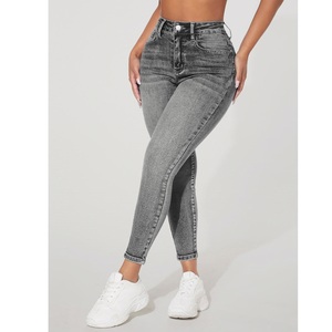 Jeans de mezclilla para mujer, talla grande, cintura alta, corte ajustado, pierna recta, transpirables, ecológicos, de alta elasticidad, lavado claro, para otoño - Product Image 4