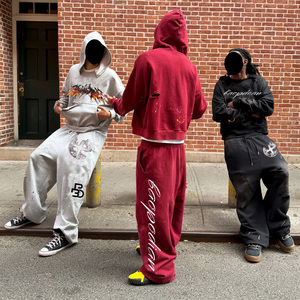 Ensemble survêtement streetwear homme bordeaux à capuche, manches longues, avec logo imprimé, coupe ample, pour l'automne, tenue décontractée - Product Image 1