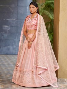 Vestido de Dama de Honor de Gasa Georgette Estilo Lehenga Choli con Cuello Halter, Sin Mangas, Largo hasta el Suelo, Silueta en A, Sin Espalda, Color Rosa Caramelo - Product Image 4