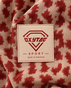 ป้ายผ้าทอ Oxytag Sport แบบนูน รูปทรงสี่เหลี่ยม ผลิตในปากีสถาน สำหรับใช้กับเสื้อผ้า ราคาขายส่ง รับผลิตตามแบบ OEM ออกแบบเองได้ - Product Image 6
