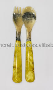 Nuevo y Elegante Juego de 2 Cucharas para Ensalada de Kiswah Craft, Hechas a Mano, Talladas en Acrílico, Estilo Amoroso, Utensilios de Cocina - Product Image 4