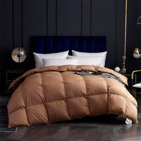 Couette d'hôtel de luxe personnalisée en microfibre de coton blanc, taille Queen et King, pour lit – Vente en gros