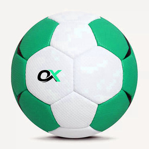 ลูกฟุตบอลคุณภาพสูงแบบกำหนดเองได้สำหรับฝึกซ้อมในร่ม/กลางแจ้งจาก Oxva Industries ผลิตจากวัสดุลามิเนต น้ำหนักเบา พร้อมยางในที่ทนทาน - Product Image 4