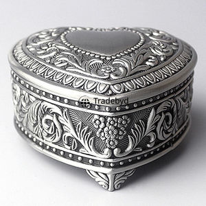 Elegante Caja Decorativa de Metal, Almacenamiento de Lujo para Mesa, por Tradebyd - Product Image 3