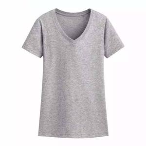 Camiseta de Verano 2026 para Mujer, Cuello en V, Logotipo Personalizado OEM, Diseño Básico Informal, Tallas Grandes, Manga Corta, Algodón y Poliéster, Color Gris, de Fábrica - Product Image 1