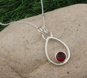 Colgante de Granate Rojo Natural, Plata de Ley 925, Chapado en Platino, Estilo Vintage, Hecho a Mano, Unisex, Piedra de Nacimiento de Enero, Joyería al por Mayor - Product Image 1