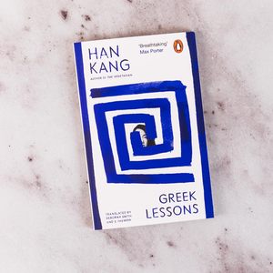 Lecciones de griego de Han Kang, libro en inglés, ficción literaria y historia de conexión humana - Product Image 3