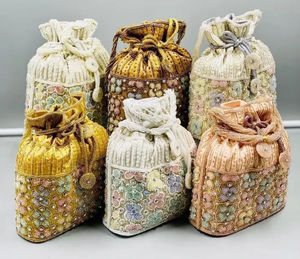 Sac Potli Élégant de Luxe Style Coréen en Soie Brodé de Perles pour Femme – Sac à Main Artisanal Fantaisie pour Soirée, Mariage et Cérémonie - Product Image 5