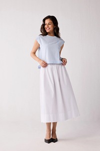 Top sin mangas con cuello en V y rayas azules para mujer |   Blusa de Oficina de Corte Regular 100% Algodón para Todas las Temporadas, Fabricante OEM ODM, Ecológica - Product Image 2