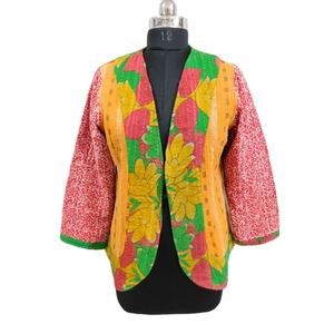 Chaqueta de Mujer de Diseño Reversible, Corta, de Invierno, con Estampado Floral, Transpirable, Ecológica, de Algodón Acolchado, Tejida a Mano en India - Product Image 1