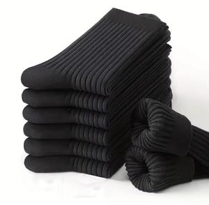 Chaussettes épaisses pour hommes, noires unies, en polyester tricoté, respirantes, douces, pour usage quotidien, style sport, saison estivale - Product Image 1