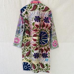 Chaqueta de algodón Suzani hecha a mano en India, chaqueta corta bordada a mano, abrigo unisex, chaqueta corta Suzani hecha a mano - Product Image 3