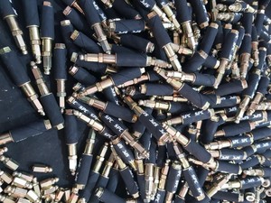 แผ่นปิดรอยรั่ว SPC SPC-IPS-702 สำหรับงานอุตสาหกรรม กันน้ำ ทนทาน ผลิตจากเหล็กกล้า เป็นมิตรต่อสิ่งแวดล้อม แกนกลางทำจากใยแก้ว ใช้สำหรับปิดรอยรั่วพื้นและสระน้ำ - Product Image 3
