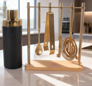 Ensemble d'outils de bar en laiton doré de luxe, finition dorée élégante, parfait pour les bars, accessoires de bar élégants au prix le plus bas - Product Image 1