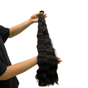 Nueva llegada Venta caliente negro ondulado cutícula alineada queratina punta plana crudo negro vietnamita Paquete de cabello humano ondas rizos - Product Image 1