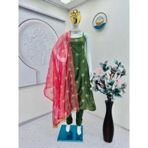 ชุดเครื่องแต่งกายงานปาร์ตี้ของนักออกแบบหญิงพร้อมเสื้อสวยและ dupatta - Product Image 2