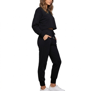 Plus Size Women's <b>Cropped</b> Sweatshirt <b>Black</b> Crew Neck Drop Shoulder Long <b>Sleeve</b> Casual Pullover <b>Top</b> - Product Image 3