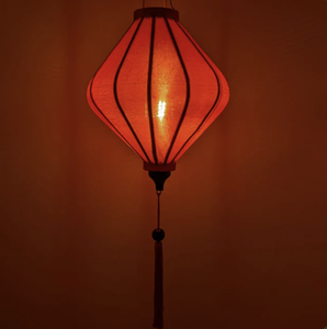 โคมไฟไหมเวียดนามสีแดง ทำด้วยมือจากผ้า ตกแต่งแสงไฟสำหรับงานเทศกาล งานแต่งงาน งานปาร์ตี้ ของตกแต่งแขวนประดับ - Product Image 4