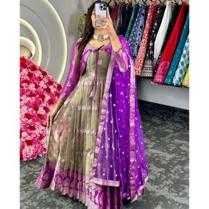 Colección de Ropa Lista para Usar, Nuevo Salwar Kameez Fatema de Moda para Mujer, Anarkali de Seda Sintética con Estampado de Serigrafía y Bordado - Product Image 1