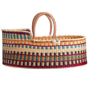 Panier à langer en jonc de mer tressé à la main, coloré et à motifs géométriques, avec sangle en cuir léger, servant également de panier à langer pour enfant en rotin de qualité supérieure. - Product Image 3