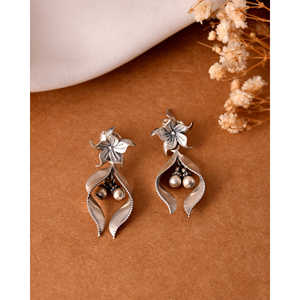 Boucles d'oreilles pendantes en argent fin Meera Jaipur Kamini, provenance Inde, modèle MTER530 - Product Image 2