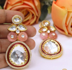 Atractivos Pendientes de Diseño Moderno en Latón Chapado en Oro con Moissanita de Alta Calidad para Mujer, Ideales para Bodas y Fiestas - Product Image 2