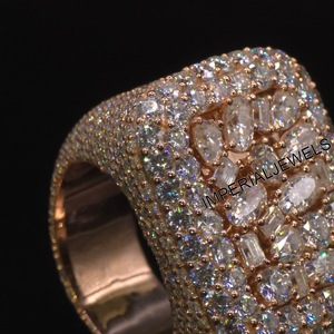 Anillo de Compromiso y Boda Geométrico Clásico con Moissanita Chapada en Oro Rosa, Corte Esmeralda, Engaste Invisible, para Mujeres, Hombres, Unisex, IGI - Product Image 4