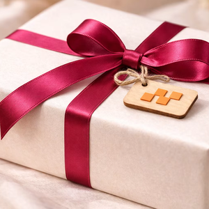 Ruban en satin rouge de 25 mm de Neelkamal Industries, 100 % polyester, résistant au rétrécissement, simple face, garniture décorative pour emballage cadeau - Product Image 1