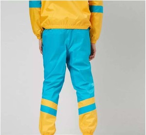 Chaqueta Cortavientos de Invierno para Hombre, Amarilla y Azul, con Bloques de Color, Antibacteriana, 100% Nailon, Cierre de Cremallera, Impermeable, Corte Regular - Product Image 3
