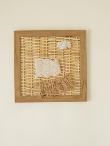 Marco de fotos de ratán hecho a mano con fibra natural, ideal para enmarcar arte o ilustraciones, para decoración boho, venta al por mayor desde India. - Product Image 3